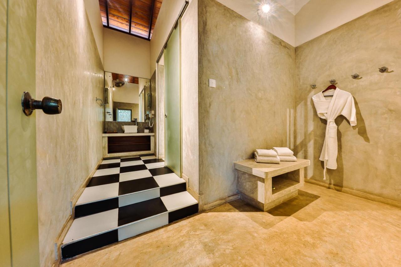 Villa Hundira Negombo Bagian luar foto