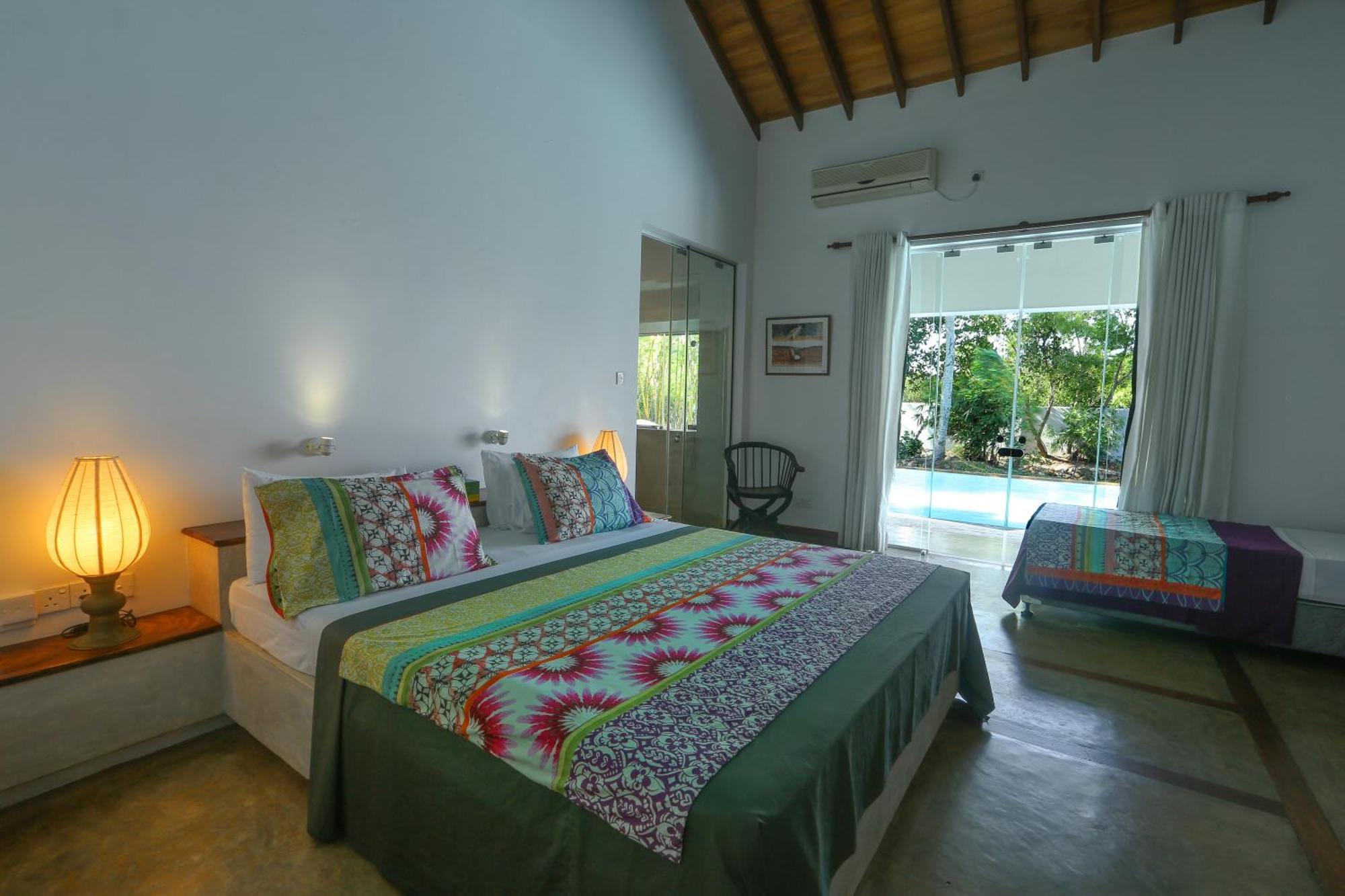 Villa Hundira Negombo Bagian luar foto