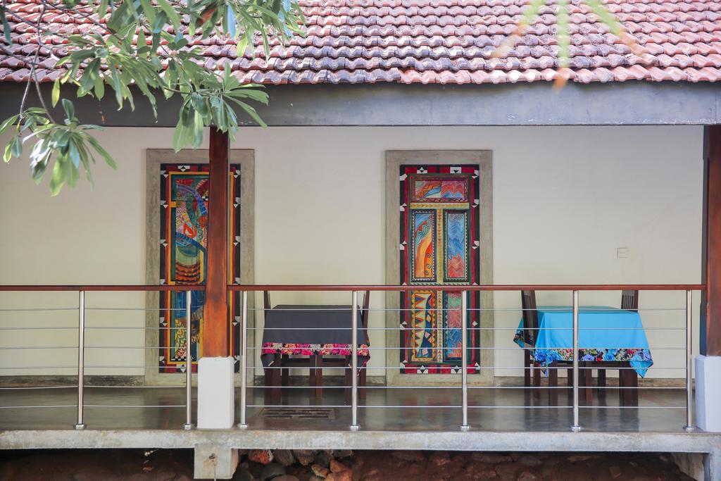 Villa Hundira Negombo Bagian luar foto
