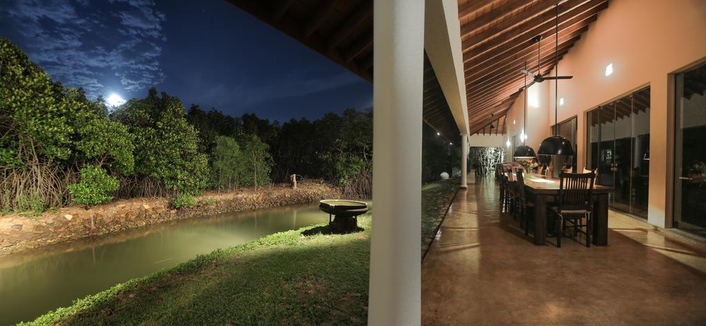 Villa Hundira Negombo Bagian luar foto