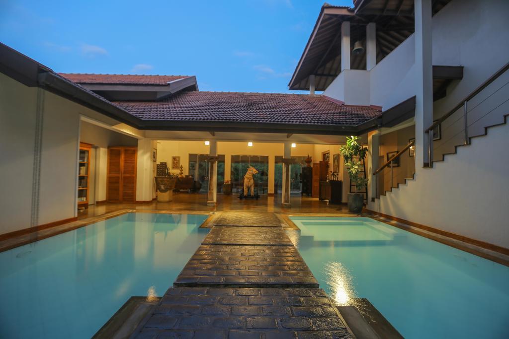 Villa Hundira Negombo Bagian luar foto