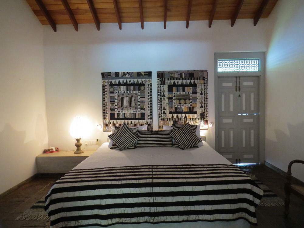 Villa Hundira Negombo Bagian luar foto